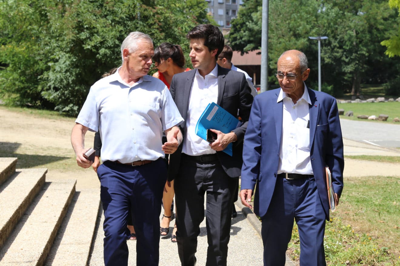 Gilles Leproust, maire d'Allonnes reçoit Julien Denormandie, ministre de la Ville