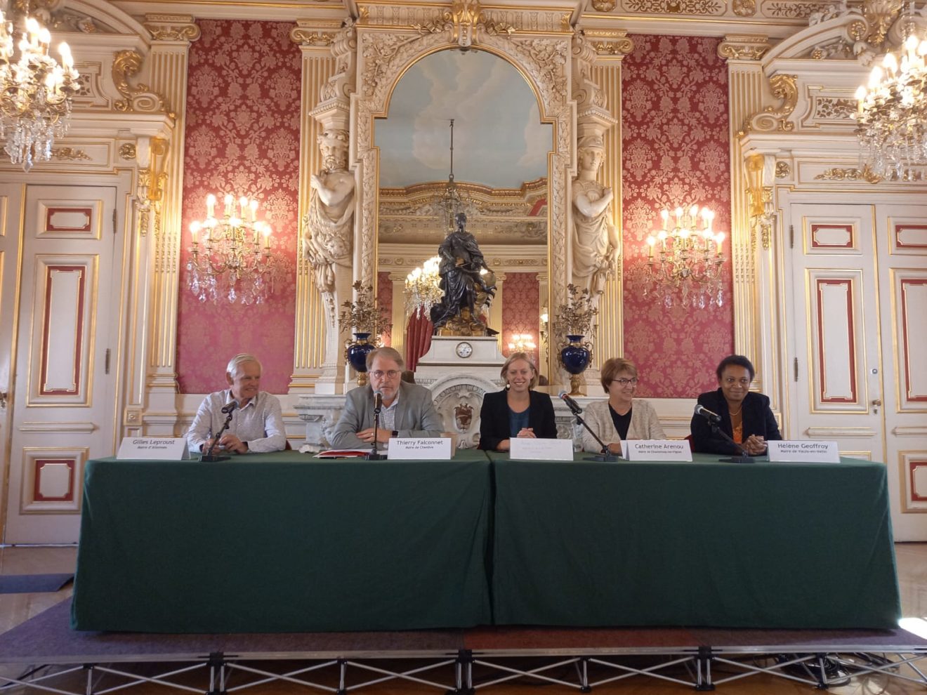 Ce que les maires de banlieue demandent aux candidats à la présidentielle